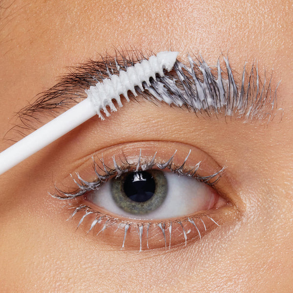 Twice a week, swipe the applicator evenly over clean, dry lashes and brows until fully coated.  Leave on for at least 15 minutes, or until product dries. 